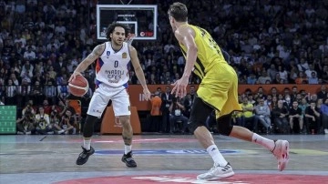 Anadolu Efes seriyi son maça taşımayı, Fenerbahçe Beko şampiyonluğu hedefliyor