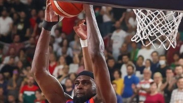 Anadolu Efes, THY Avrupa Ligi Dörtlü Final ilk maçında finale yükseldi