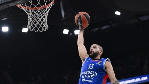 Anadolu Efes, THY Avrupa Ligi'nde yarın Baskonia'ya konuk olacak