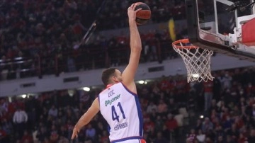 Anadolu Efes, THY Avrupa Ligi'nde yarın ASVEL'e konuk olacak