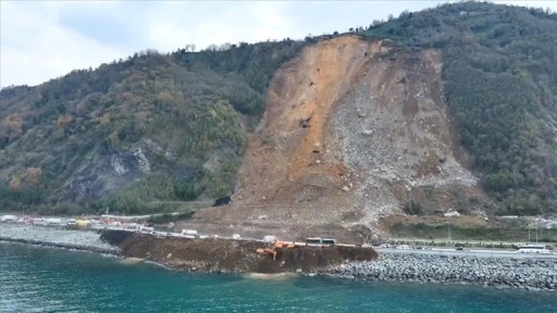 Ani hava değişimlerinin Karadeniz'de doğa kaynaklı afetleri tetikleyebileceği uyarısı