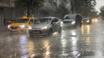 Ankara'da kuvvetli gök gürültülü sağanak uyarısı