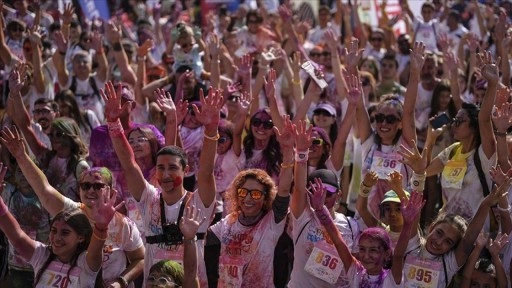 Ankara'da renkli koşu festivali yapıldı