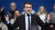 Anketlere göre Macron, Le Pen'i geçti