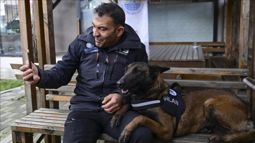 Anneannenin, enkazda torununun yerini tespit eden hassas burun Şilan'la duygulandıran bağı