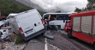 Antalya'da trafik kazası: 1 ölü,15 yaralı