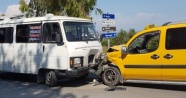 Antalya&#039;da trafik kazası: 6 yaralı