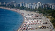 Antalya&#039;ya 8 ayda 10 milyondan fazla turist geldi