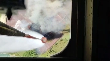 Antalya'da ormanlık alandaki bir restoranda yangın çıktı