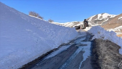 Ardahan'da çığ sebebiyle kapanan 2 köy yolu ulaşıma açıldı