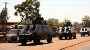 Askeri hareketliliğin yaşandığı Mali'de Meclis Başkanı ile Ekonomi ve Finans Bakanı alıkonuldu