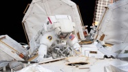 Astronotlar batarya değişimi için yine uzay yürüyüşüne çıktı