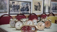 Atatürk posterleriyle donatılan kahvehanede saatler her zaman 9&#039;u 5 geçiyor