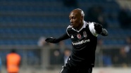 Atiba Hutchinson sınırdaki istikrarını koruyor