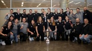 Avrupa şampiyonu VakıfBank yurda döndü