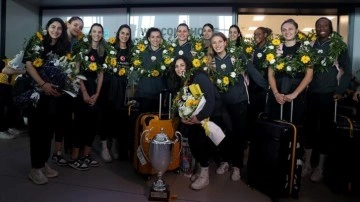 Avrupa Şampiyonu Vakıfbank yurda döndü