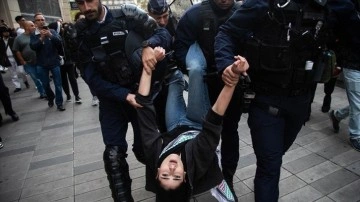Avrupa'da Filistin'e destek gösterileri kısıtlamalar, yasaklar ve gözaltılarla geçti
