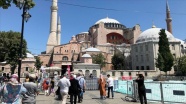 Ayasofya-i Kebir Cami-i Şerifi'ne ziyaretçi yoğunluğu sürüyor