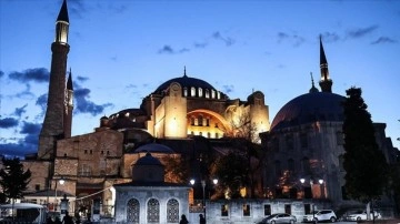 Ayasofya-i Kebir Camii'nde 88 yıl sonra ilk teravih namazı kılınacak