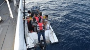 Ayvalık açıklarında 12 sığınmacı yakalandı