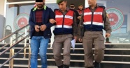 Ayvalık’ta cinayet zanlılarından 2’si tutuklandı