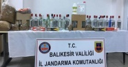 Ayvalık’ta sahte içki ve kaçak tütün operasyonu