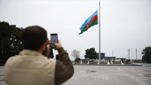 Azerbaycan, uçak kazasında vefat edenler için yas tutuyor