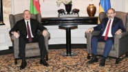Azerbaycan ve Ermenistan liderleri, Karabağ savaşının 1. yılında görüşmeye sıcak bakıyor