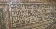 Bahçede çalışırken Roma dönemine ait mozaik buldu