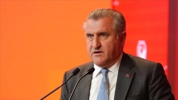 Bakan Bak: Süper Lig'in 67. sezonunda mücadele edecek tüm takımlarımıza başarılar diliyorum