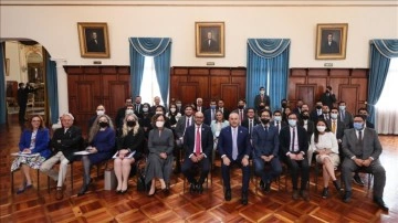 Bakan Çavuşoğlu, Ekvador'da genç diplomatlarla buluştu