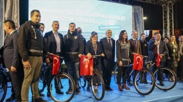 Bakanlar Şimşek ve Uraloğlu, Gaziantep'te polislere bisiklet dağıtım törenine katıldı
