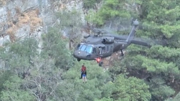 Balıkesir Şahindere Kanyonu'nda mahsur kalan 10 kişi kurtarıldı