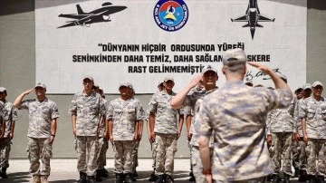 Bandırma 6'ncı Ana Jet Üs Komutanlığı'nda "gökyüzü bekçileri"nin bayram heyecanı