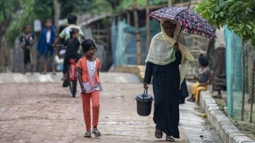 Bangladeş'e bu ay başından itibaren 2 bini aşkın Arakanlı Müslüman sığındı