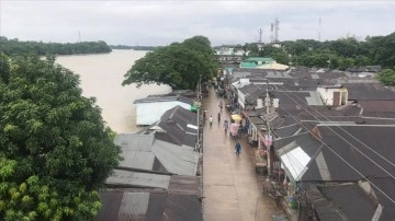 Bangladeş'te sel felaketinde hayatını kaybedenlerin sayısı 27'ye yükseldi