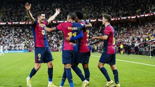 Barcelona, Real Madrid'i 5-2 yenerek İspanya Süper Kupası'nı kazandı