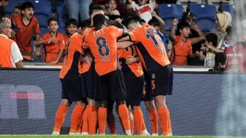 Başakşehir, UEFA Konferans Ligi play-off turunda adını lig aşamasına yazdırdı