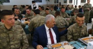 Başbakan Binali Yıldırım Ordu Komutanlığını ziyaret etti