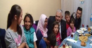 Başbakan'dan sürpriz iftar ziyareti