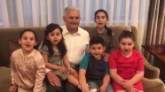 Başbakan Yıldırım&#039;dan torunlarıyla halk oylaması mesajı