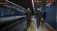 Başkent metrosunun 'sevimli' güvenlikçileri