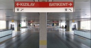 Başkent&#039;te metroyu durduran intihar