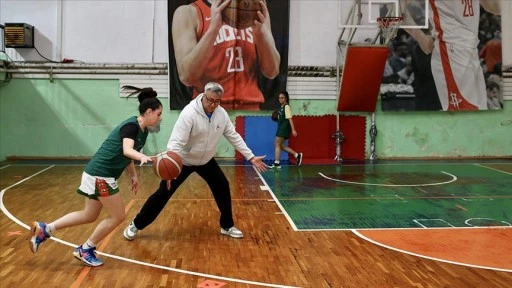 Basketbol antrenörü Salim Taslı, yeni 'Alperen'lerin peşinde