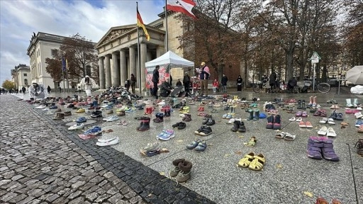 Berlin’de İsrail’in saldırılarında öldürülen Gazzeli çocukların isimleri okundu