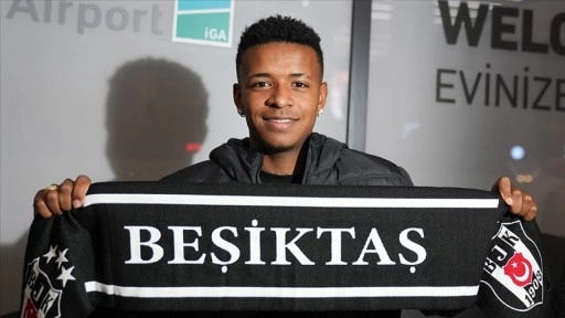 Beşiktaş'ın Ekvadorlu oyuncusu Arroyo siyah-beyazlı takımda "idol" olmak istiyor