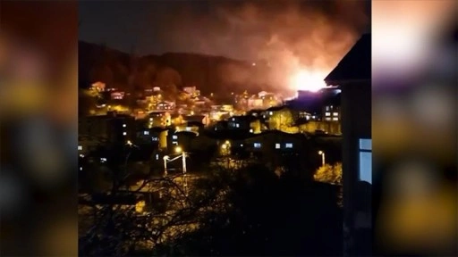 Beykoz’da yangın sırasında tüpün patlama anı kamerada