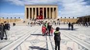 Binlerce vatandaş Cumhuriyet Bayramı coşkusunu Anıtkabir'de yaşadı