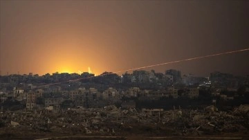 BM, İsrail saldırılarının hedefindeki Gazze'de binaların yarısından fazlasının yıkıldığını duyu