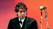 Bob Dylan&#039;ın yayımlanmamış şarkı sözlerinin olduğu belgeler 495 bin dolara satıldı